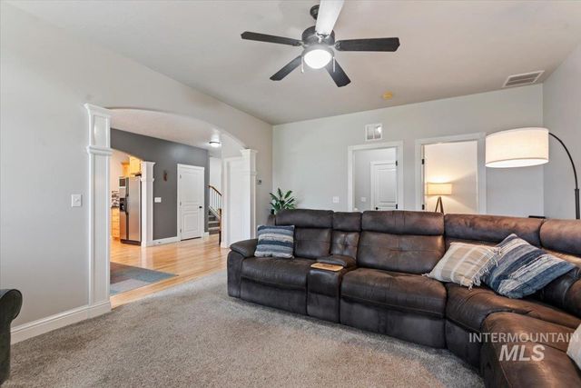 676 W Anton Dr, Meridian, ID 83646