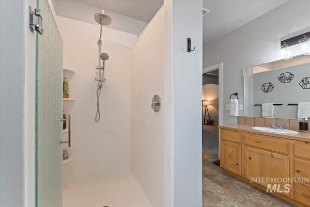 676 W Anton Dr, Meridian, ID 83646