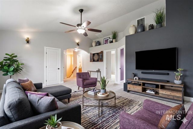 676 W Anton Dr, Meridian, ID 83646