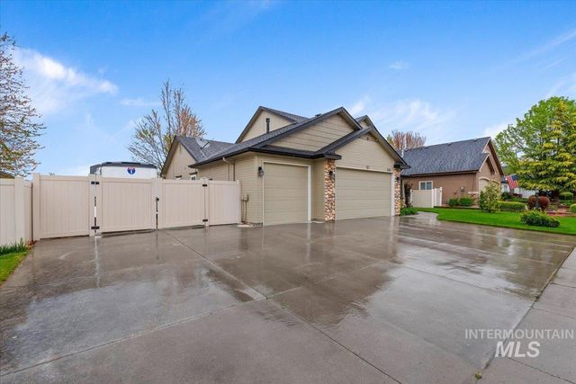 676 W Anton Dr, Meridian, ID 83646
