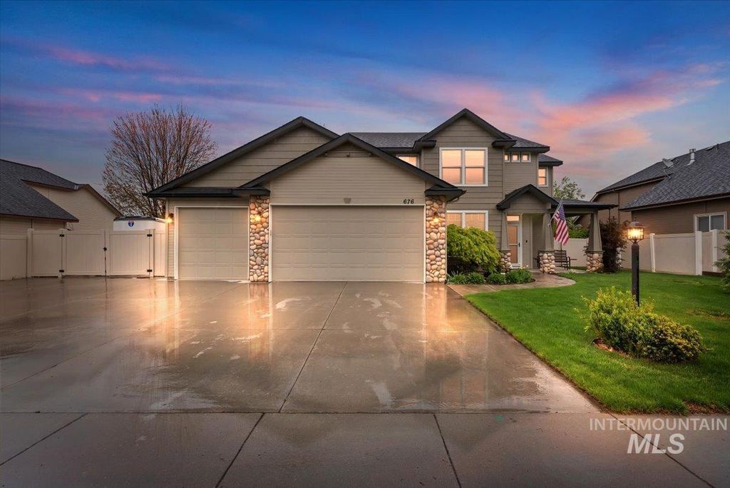 676 W Anton Dr, Meridian, ID 83646