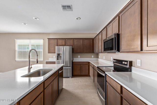 36501 N SENEPOL Street, San Tan Valley, AZ 85143