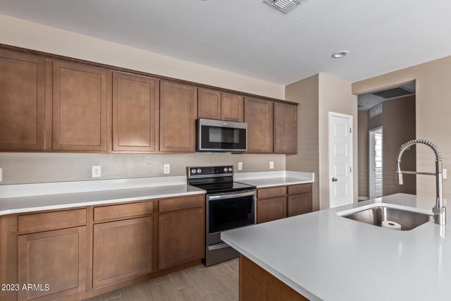 36501 N SENEPOL Street, San Tan Valley, AZ 85143
