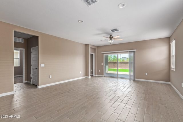 36501 N SENEPOL Street, San Tan Valley, AZ 85143