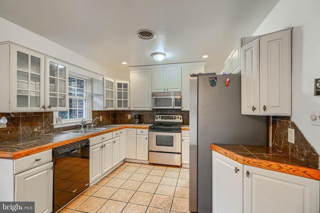 12 THRUWAY DR, Colora, MD 21917