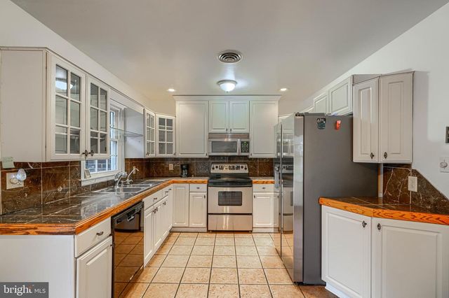 12 THRUWAY DR, Colora, MD 21917