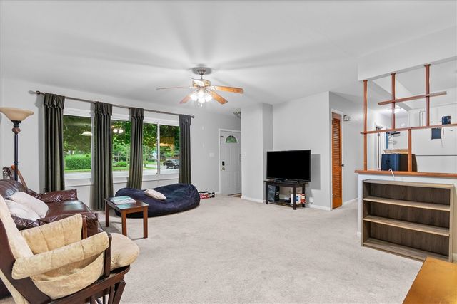 1015 N Maple Road, Ann Arbor, MI 48103