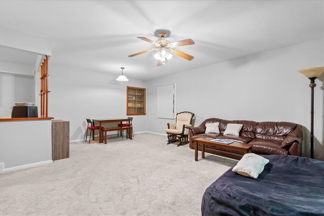 1015 N Maple Road, Ann Arbor, MI 48103