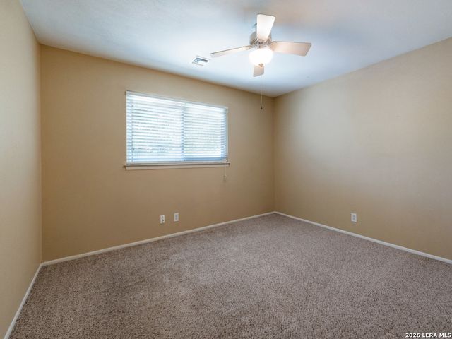 5718 LARKDALE DR, San Antonio, TX 78233