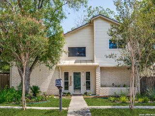 5718 LARKDALE DR, San Antonio, TX 78233