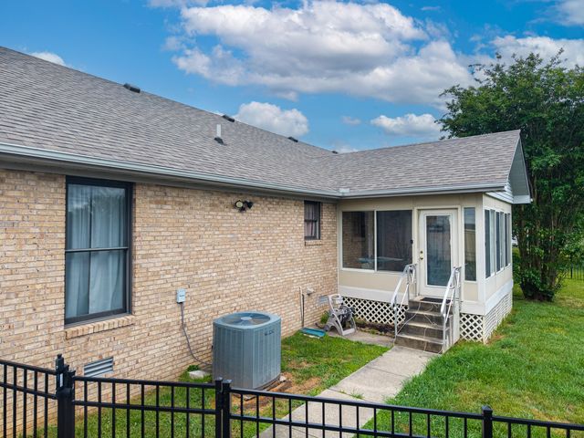 145 Kent Haven Drive, Somerset, KY 42503