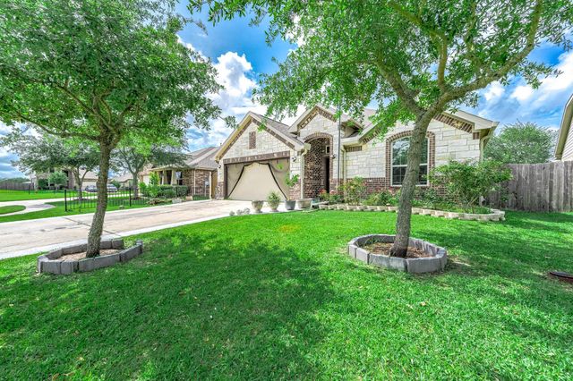 3050 Coreopsis Court, Dickinson, TX 77539
