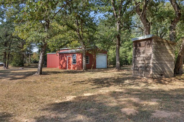 179 Stiewert Ln, Paige, TX 78659