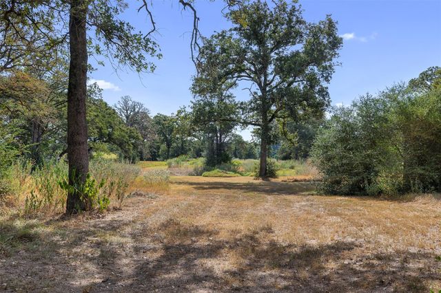 179 Stiewert Ln, Paige, TX 78659