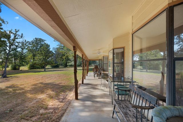 179 Stiewert Ln, Paige, TX 78659