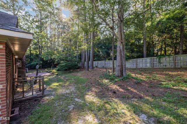 2425 Torcross Drive, Fayetteville, NC 28304