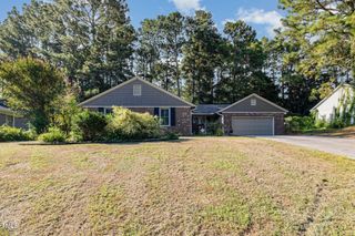 2425 Torcross Drive, Fayetteville, NC 28304