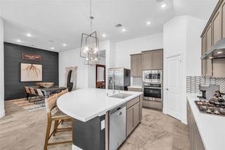 423 Bartlett Street, Webster, TX 77598