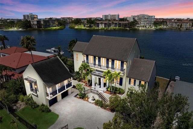 6438 HOLLYWOOD BOULEVARD, Sarasota, FL 34231