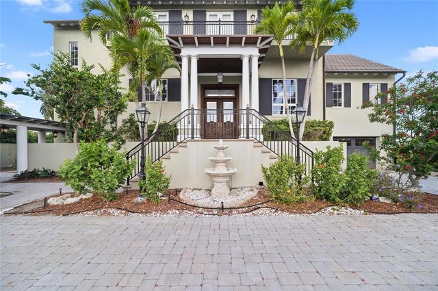 6438 HOLLYWOOD BOULEVARD, Sarasota, FL 34231