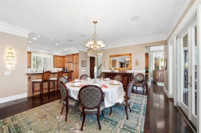 6438 HOLLYWOOD BOULEVARD, Sarasota, FL 34231