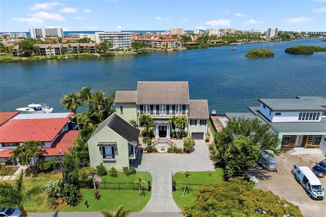6438 HOLLYWOOD BOULEVARD, Sarasota, FL 34231