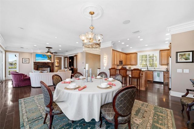 6438 HOLLYWOOD BOULEVARD, Sarasota, FL 34231