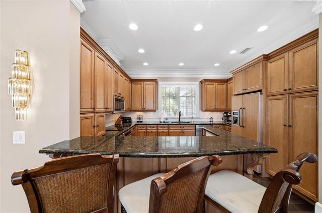 6438 HOLLYWOOD BOULEVARD, Sarasota, FL 34231