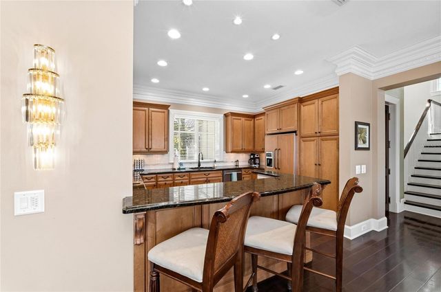 6438 HOLLYWOOD BOULEVARD, Sarasota, FL 34231