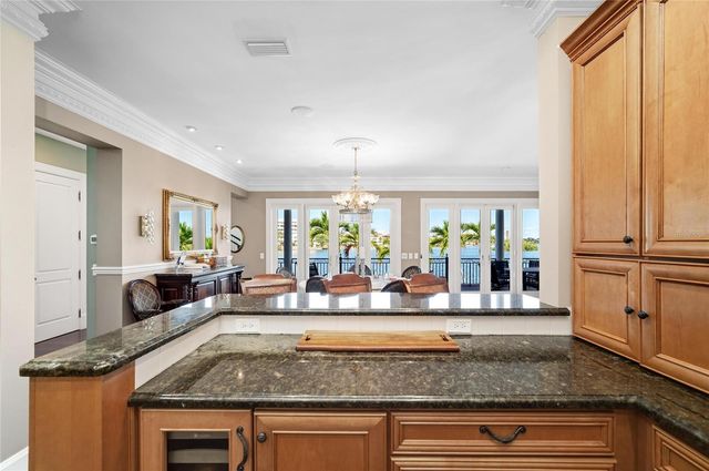6438 HOLLYWOOD BOULEVARD, Sarasota, FL 34231