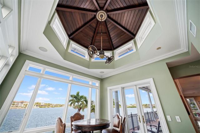 6438 HOLLYWOOD BOULEVARD, Sarasota, FL 34231