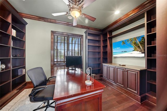 6438 HOLLYWOOD BOULEVARD, Sarasota, FL 34231