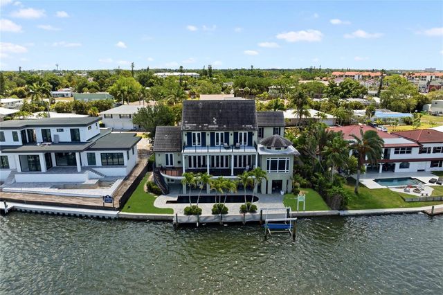 6438 HOLLYWOOD BOULEVARD, Sarasota, FL 34231