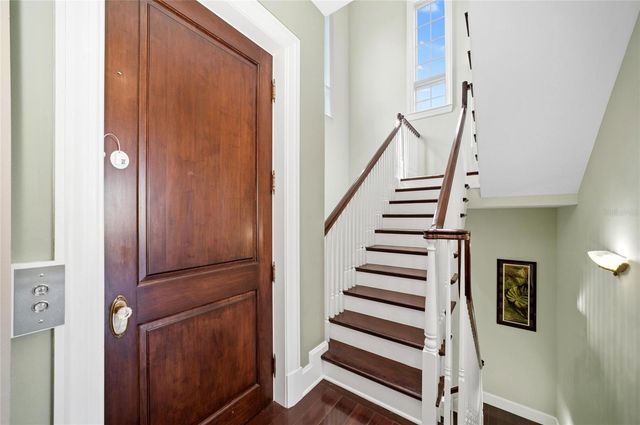 6438 HOLLYWOOD BOULEVARD, Sarasota, FL 34231