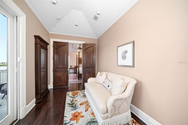 6438 HOLLYWOOD BOULEVARD, Sarasota, FL 34231
