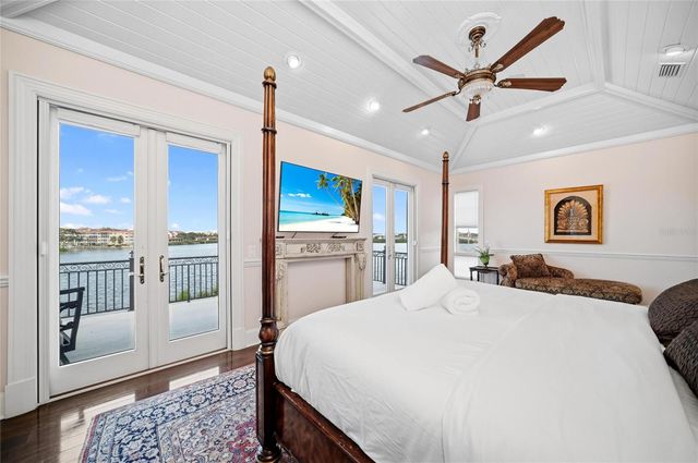 6438 HOLLYWOOD BOULEVARD, Sarasota, FL 34231