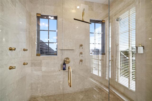 6438 HOLLYWOOD BOULEVARD, Sarasota, FL 34231