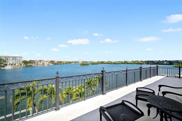 6438 HOLLYWOOD BOULEVARD, Sarasota, FL 34231