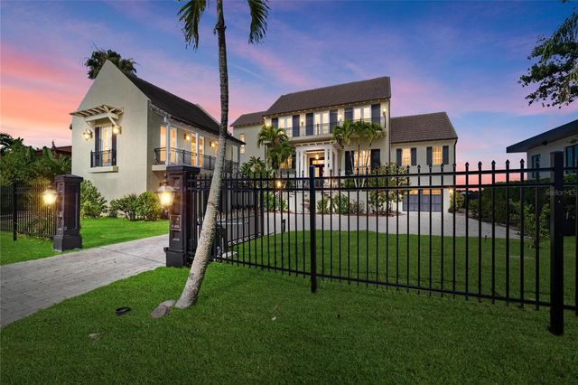 6438 HOLLYWOOD BOULEVARD, Sarasota, FL 34231