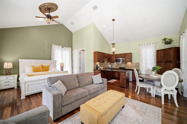 6438 HOLLYWOOD BOULEVARD, Sarasota, FL 34231
