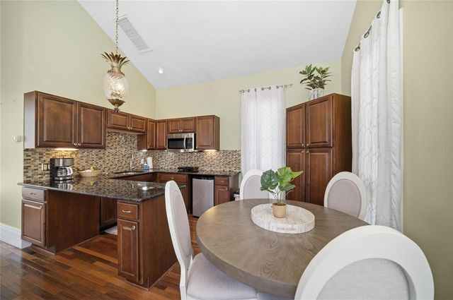 6438 HOLLYWOOD BOULEVARD, Sarasota, FL 34231