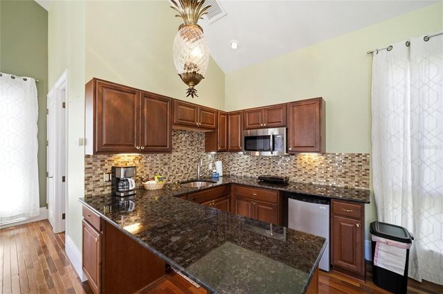 6438 HOLLYWOOD BOULEVARD, Sarasota, FL 34231