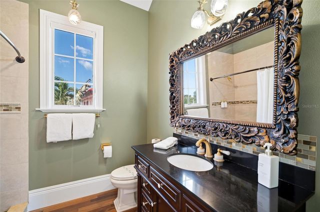 6438 HOLLYWOOD BOULEVARD, Sarasota, FL 34231