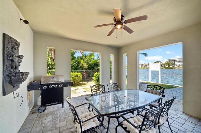 6438 HOLLYWOOD BOULEVARD, Sarasota, FL 34231