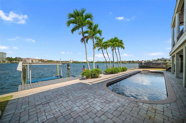 6438 HOLLYWOOD BOULEVARD, Sarasota, FL 34231