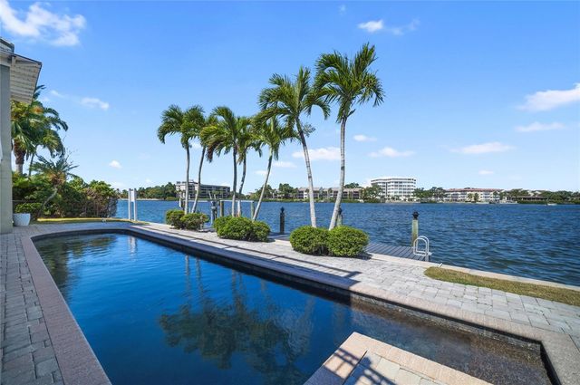 6438 HOLLYWOOD BOULEVARD, Sarasota, FL 34231