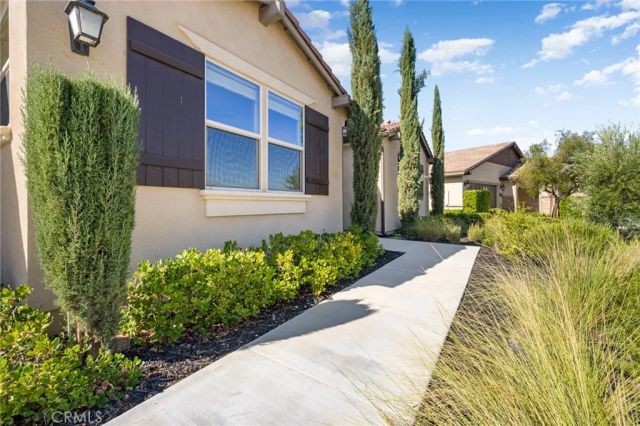 24347 Ponderosa Ln, Menifee, CA 92584