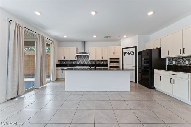 9993 Birch Knoll Avenue, Las Vegas, NV 89166