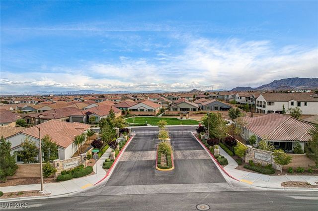 9993 Birch Knoll Avenue, Las Vegas, NV 89166