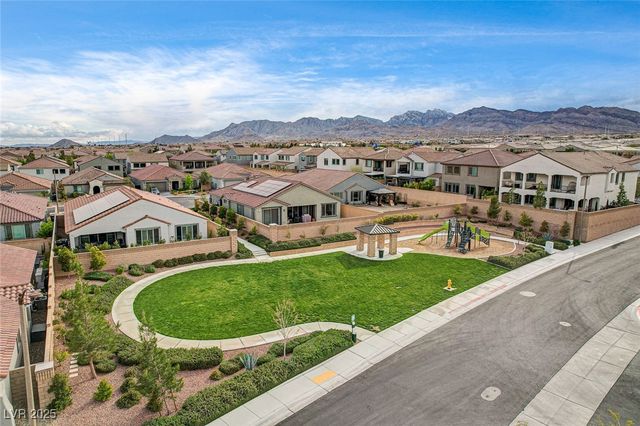 9993 Birch Knoll Avenue, Las Vegas, NV 89166